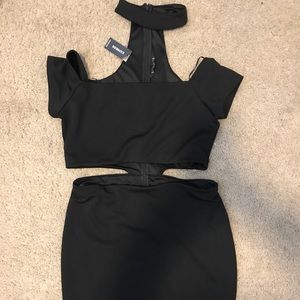 Choker off the shoulder dress NWT